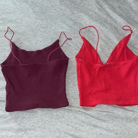 Burgundy and red bungee crop tops from Garage - Picture 3 of 4